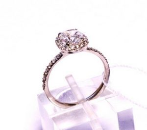 Suzadetuviu ziedas Nr.78 (is balto, geltono arba raudono aukso, su briliantais)